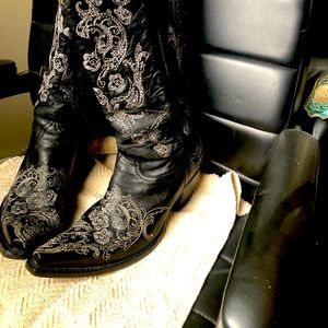 Woman’s corral cowboy boots like new